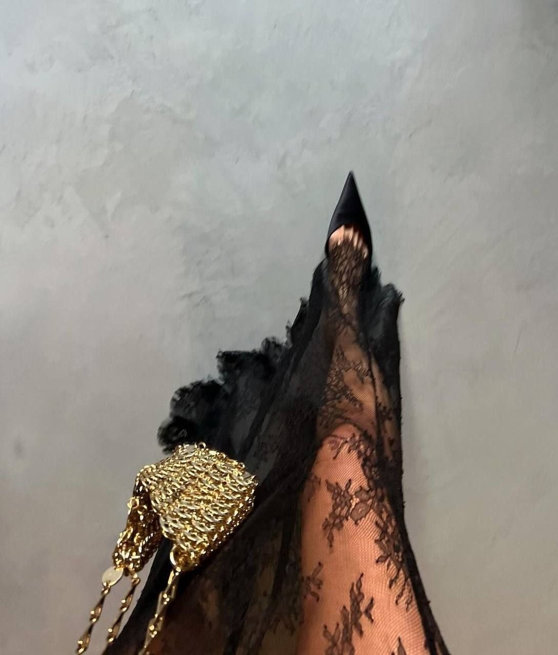 HEELS TO HIRE